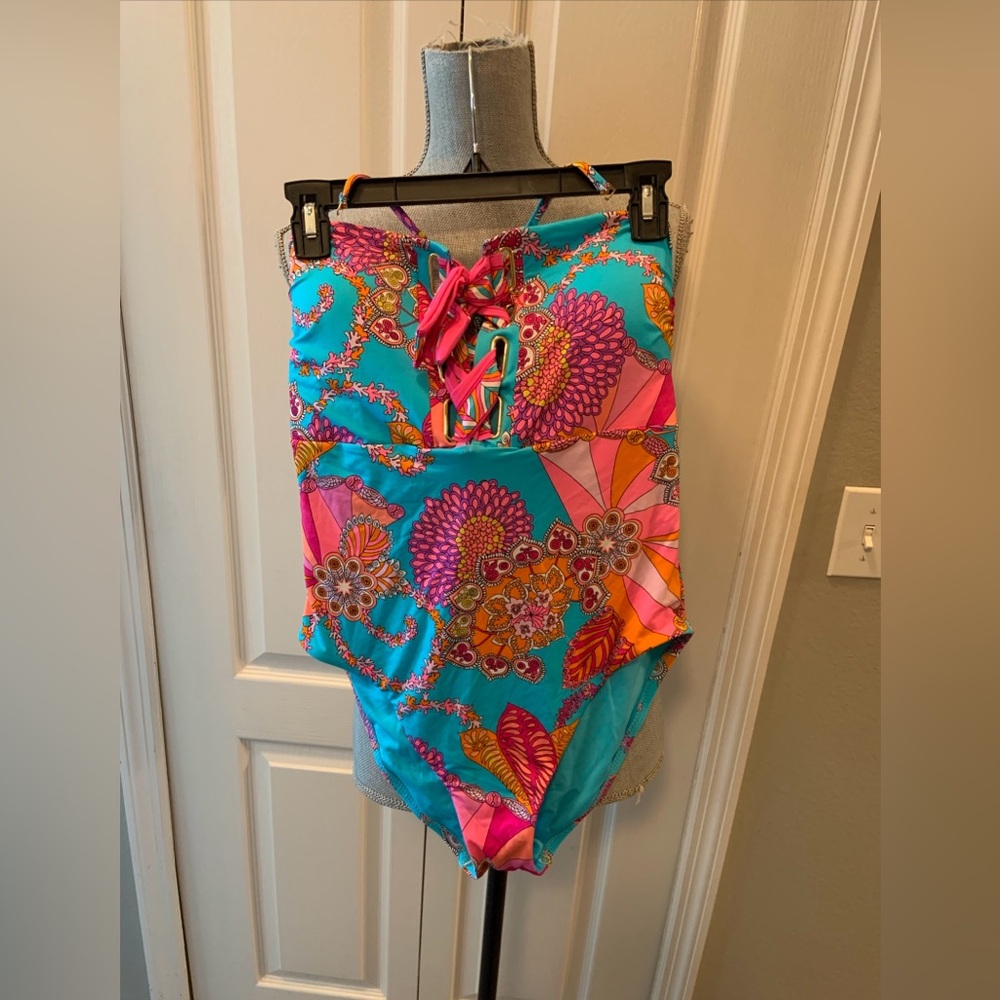 Trina Turk ladies bandeau one piece swim suit sz 6